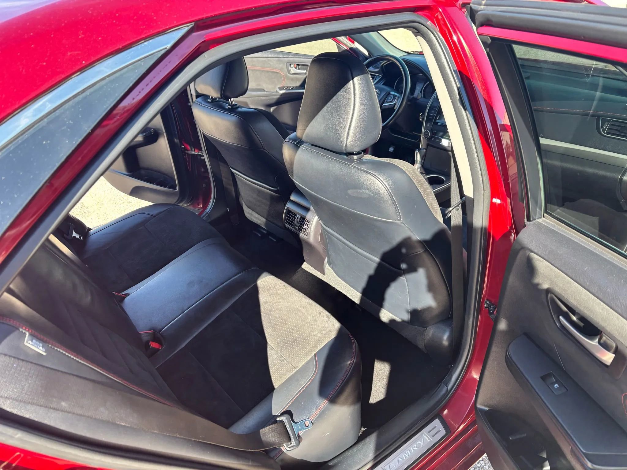 Used 2016 Toyota Camry XSE image 24