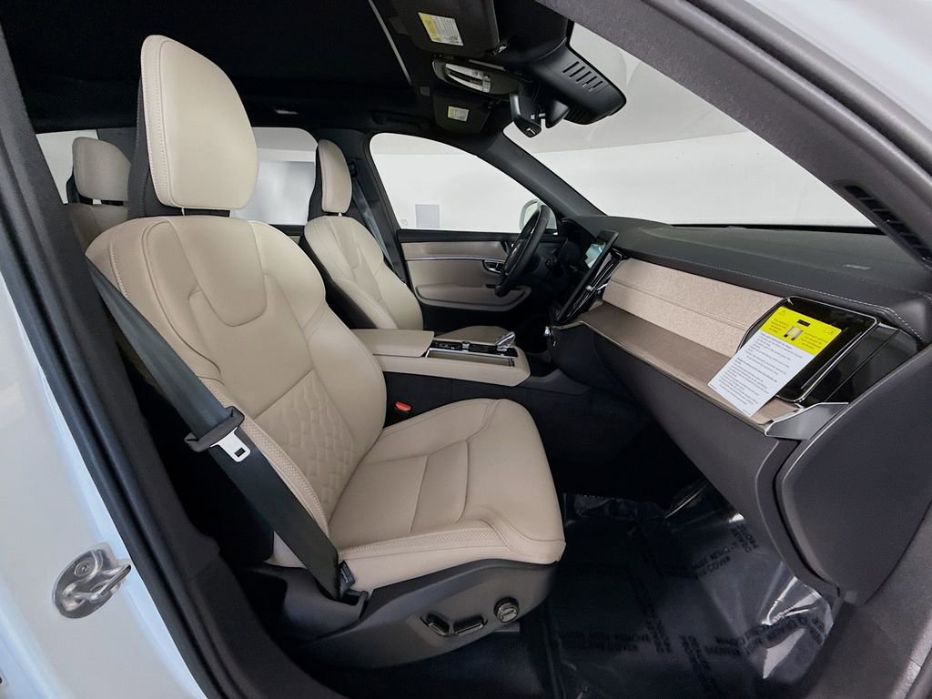 New 2026 Volvo XC90 B6 Plus w/ Protection Package Premier image 30