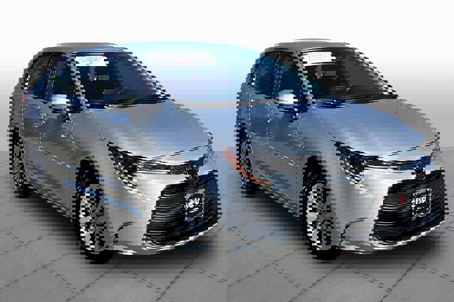 Used 2023 Toyota Corolla LE w/ Carpet Mat Package (TMS) image 3