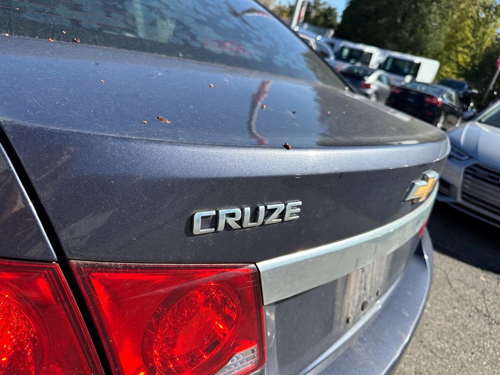 Used 2013 Chevrolet Cruze LS FWD image 20