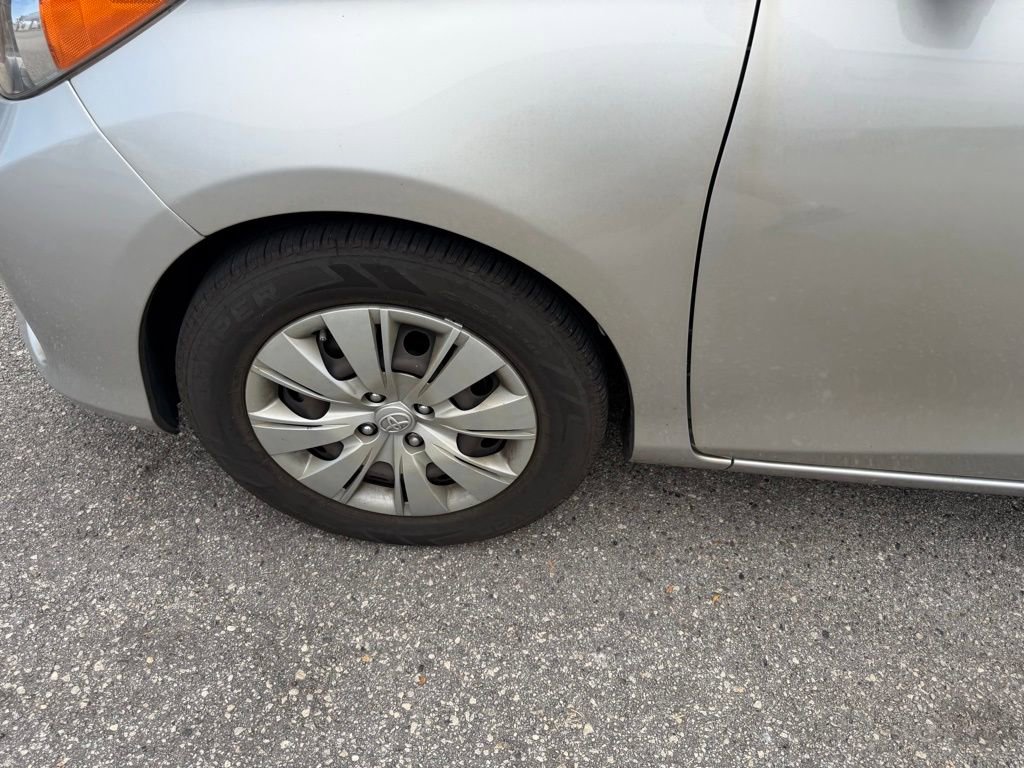 Used 2013 Toyota Yaris LE FWD image 10
