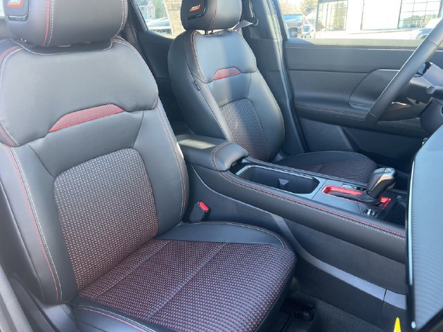 New 2026 Nissan Kicks SR w/ SR Premium Package AWD/4WD image 36