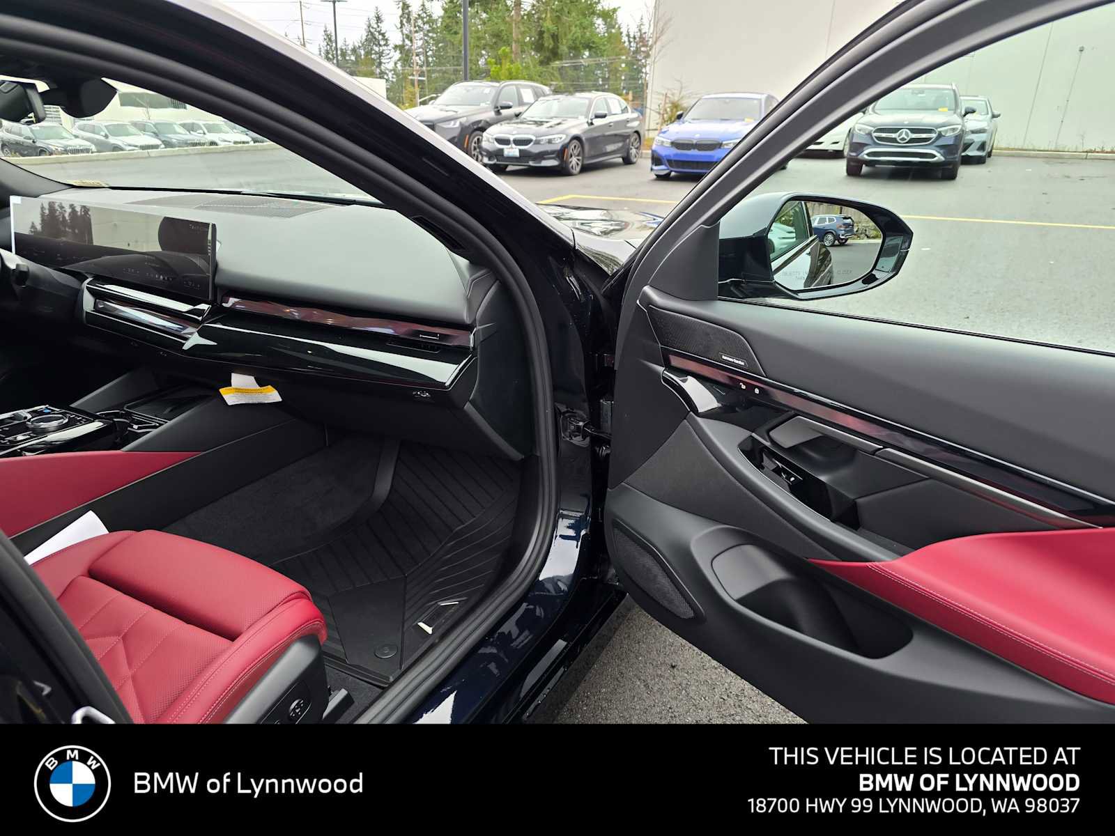 New 2026 BMW i5 eDrive40 w/ M Sport Package AWD/4WD image 10
