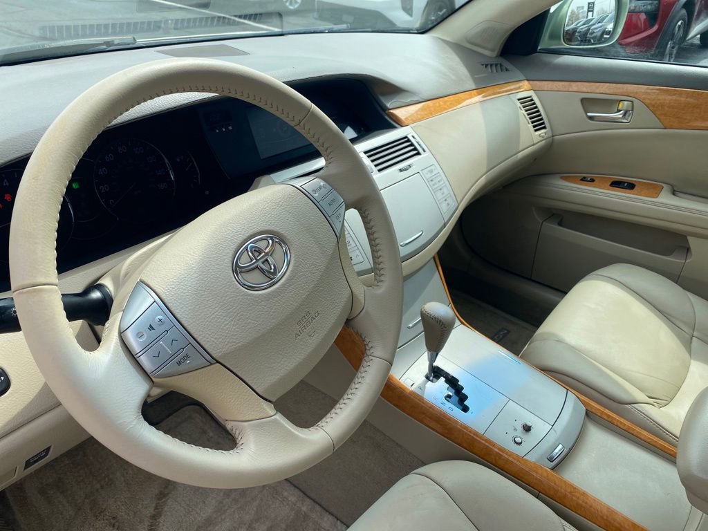 Used 2006 Toyota Avalon XLS image 14