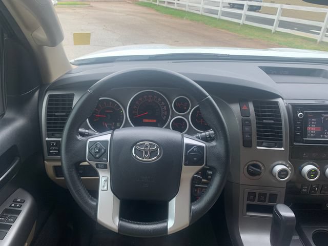 Used 2015 Toyota Sequoia SR5 w/ Premium Package AWD/4WD image 18