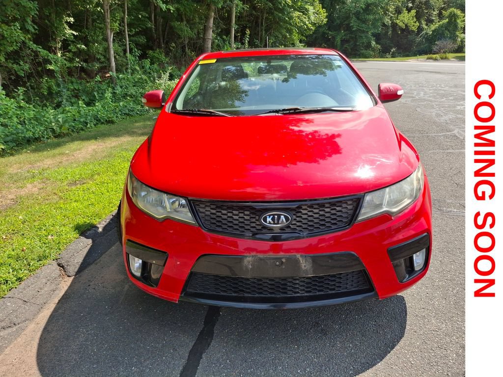 Used 2010 Kia Forte Koup SX w/ Leather Pkg FWD image 3