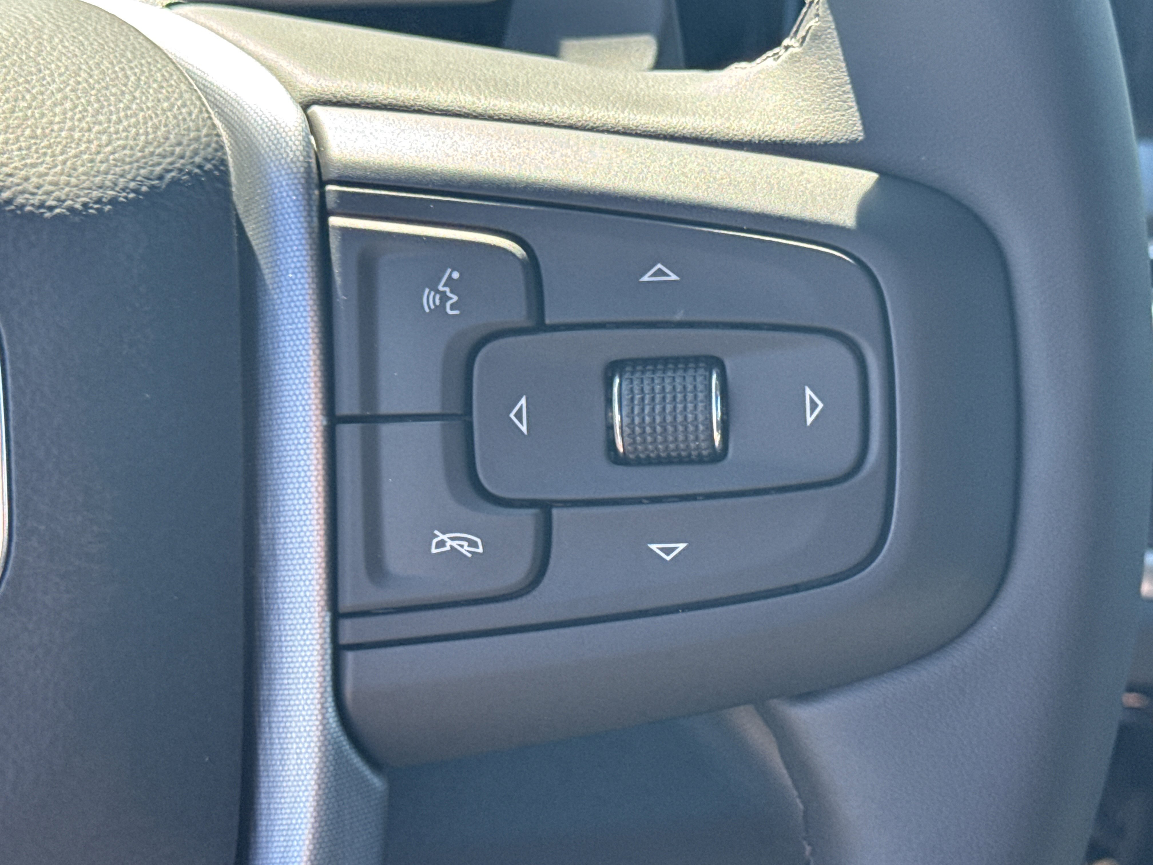 New 2026 GMC Sierra 1500 SLT w/ SLT Premium Package image 19