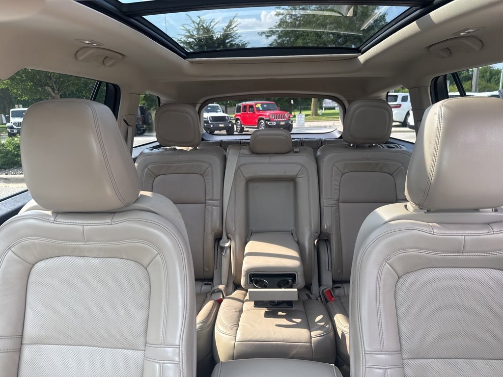 Used 2021 Lincoln Aviator Reserve w/ Elements Package Plus image 38