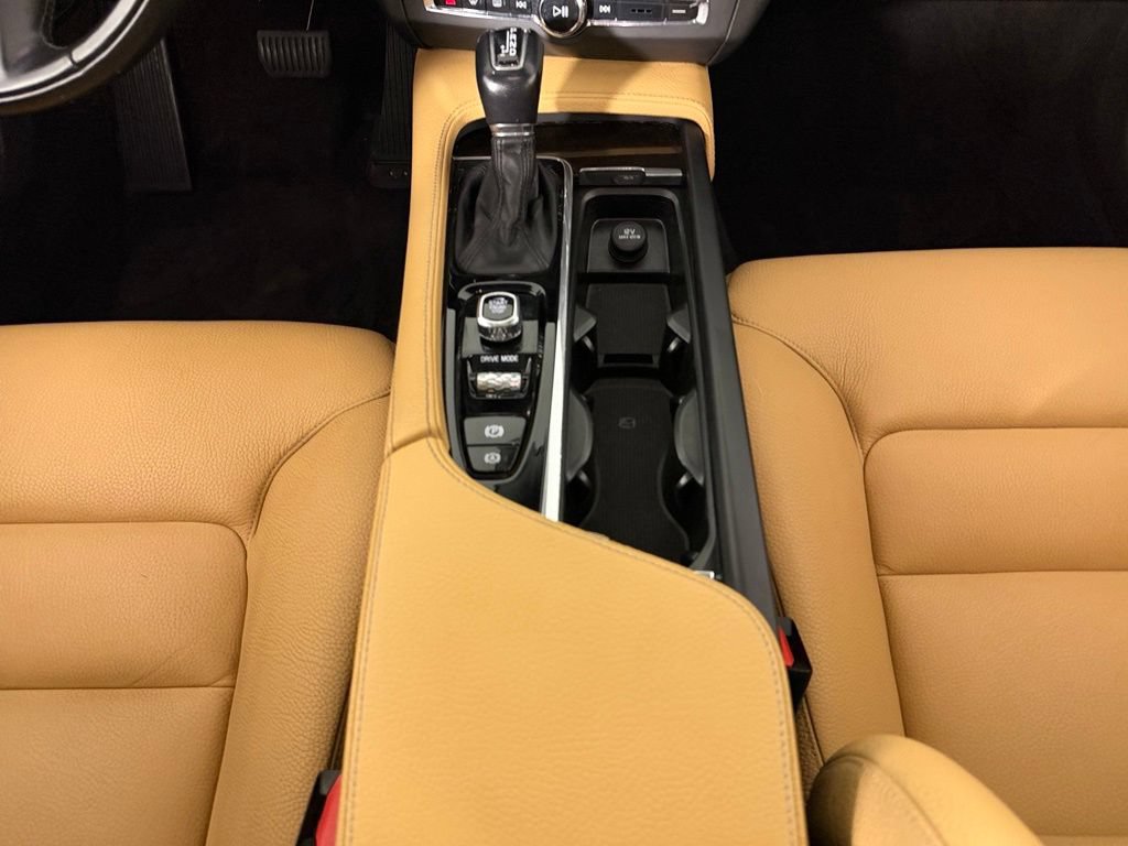 Used 2018 Volvo S90 T5 Momentum w/ Convenience Package AWD/4WD image 16