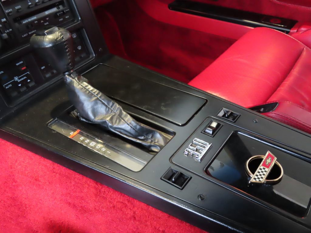 Used 1987 Chevrolet Corvette Convertible image 14