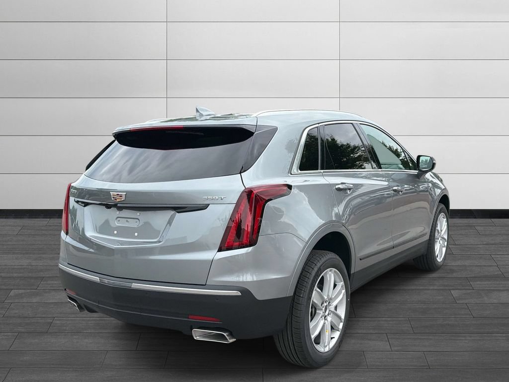 New 2026 Cadillac XT5 Luxury w/ LPO, ONYX Package FWD image 5