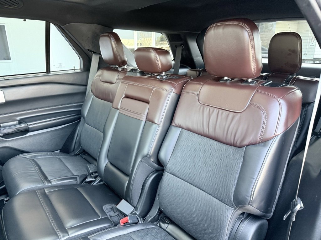Used 2021 Ford Explorer Platinum w/ Equipment Group 601A image 13