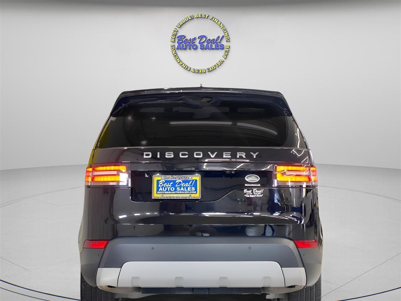 Used 2017 Land Rover Discovery HSE AWD/4WD image 4