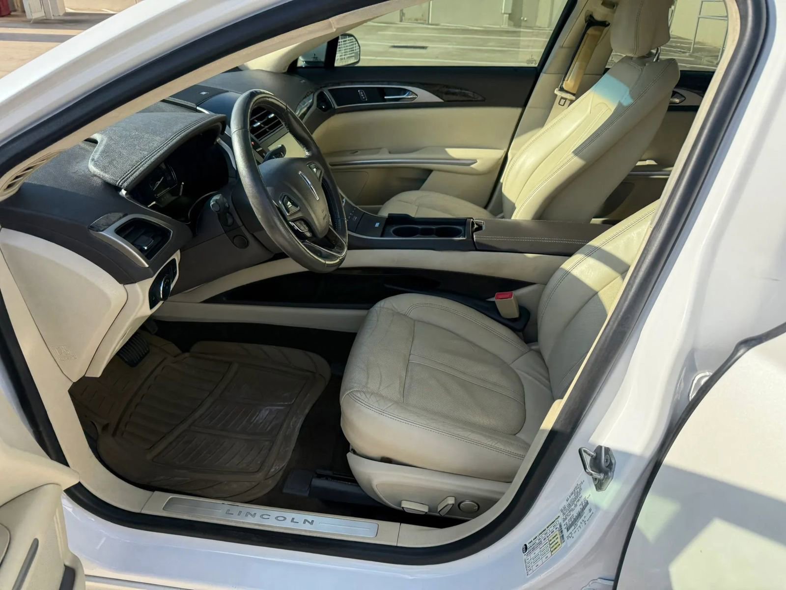 Used 2013 Lincoln MKZ Hybrid image 12