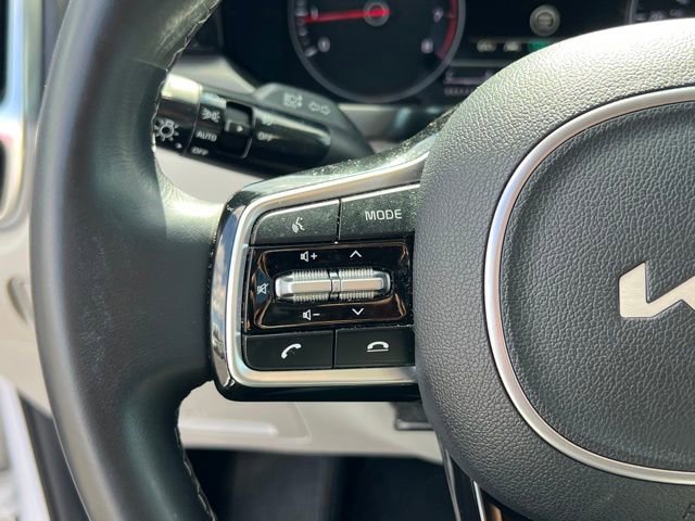 Certified 2022 Kia Sorento SX image 22