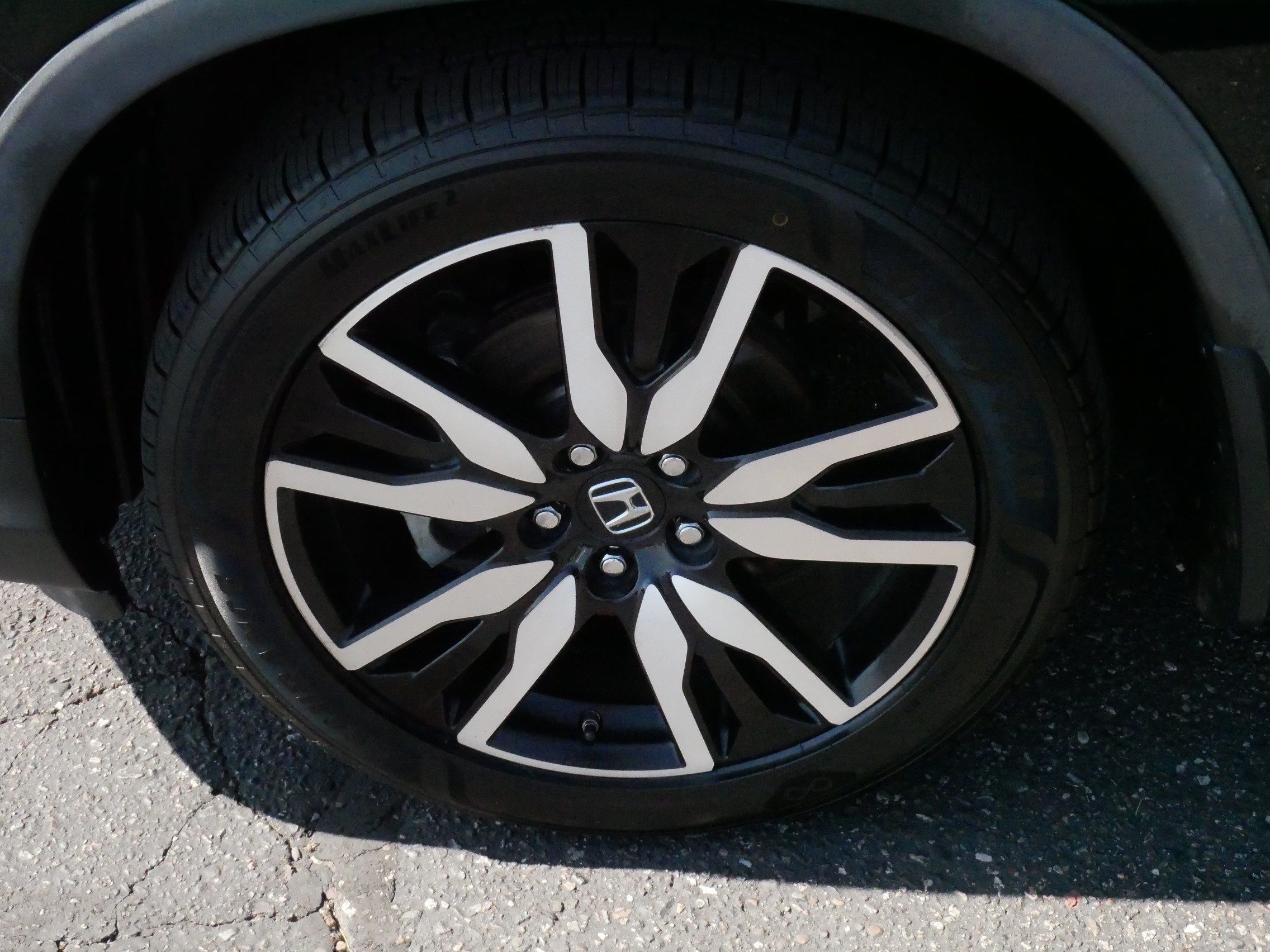 Used 2019 Honda Pilot Touring image 15