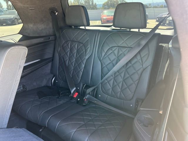 Used 2024 BMW X7 xDrive40i w/ M Sport Package image 18