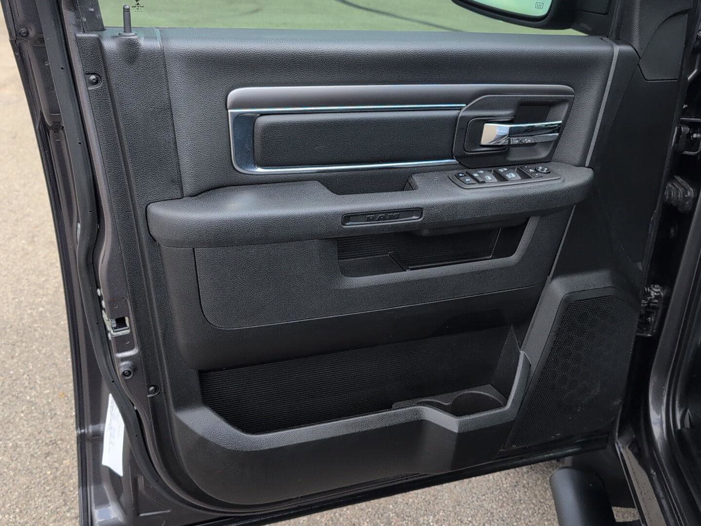 Used 2022 RAM 1500 Classic Warlock image 14