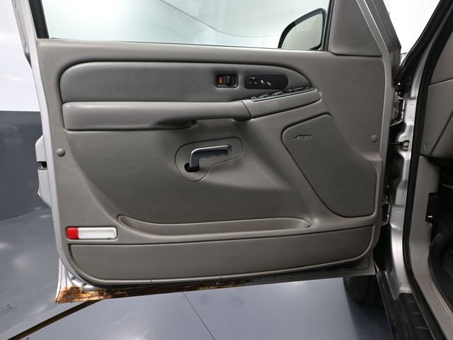 Used 2006 GMC Sierra 1500 Denali w/ Onstar Plus Package image 17