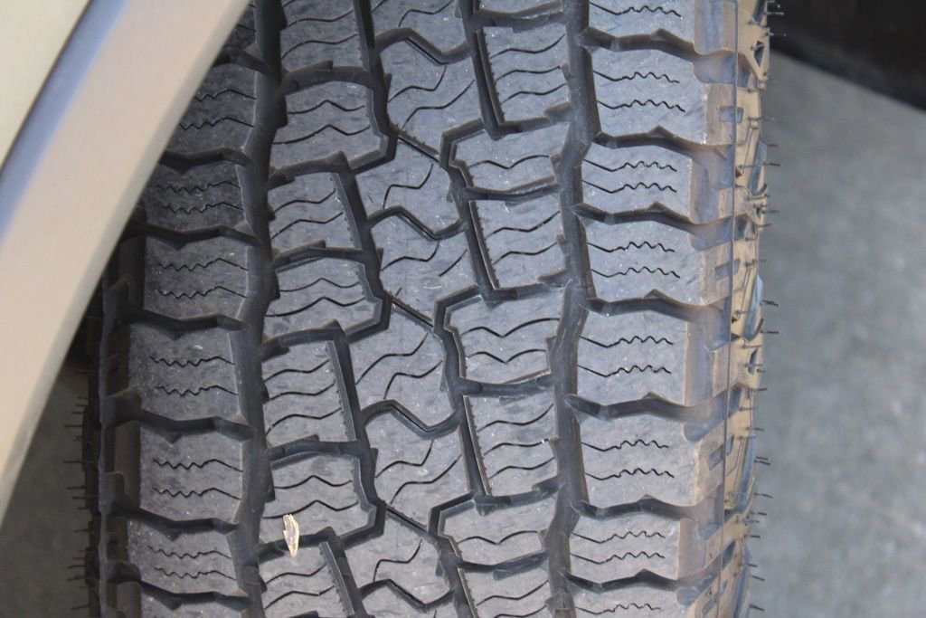 Used 2022 Volkswagen Tiguan SE R-Line image 15