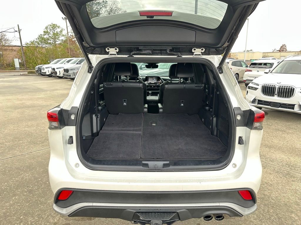Used 2021 Toyota Highlander XSE image 27