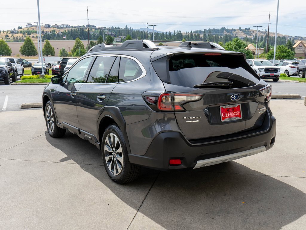 Used 2023 Subaru Outback Touring image 5