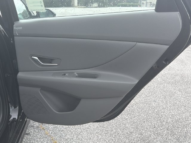 New 2026 Hyundai Elantra SEL Sport Premium FWD image 18