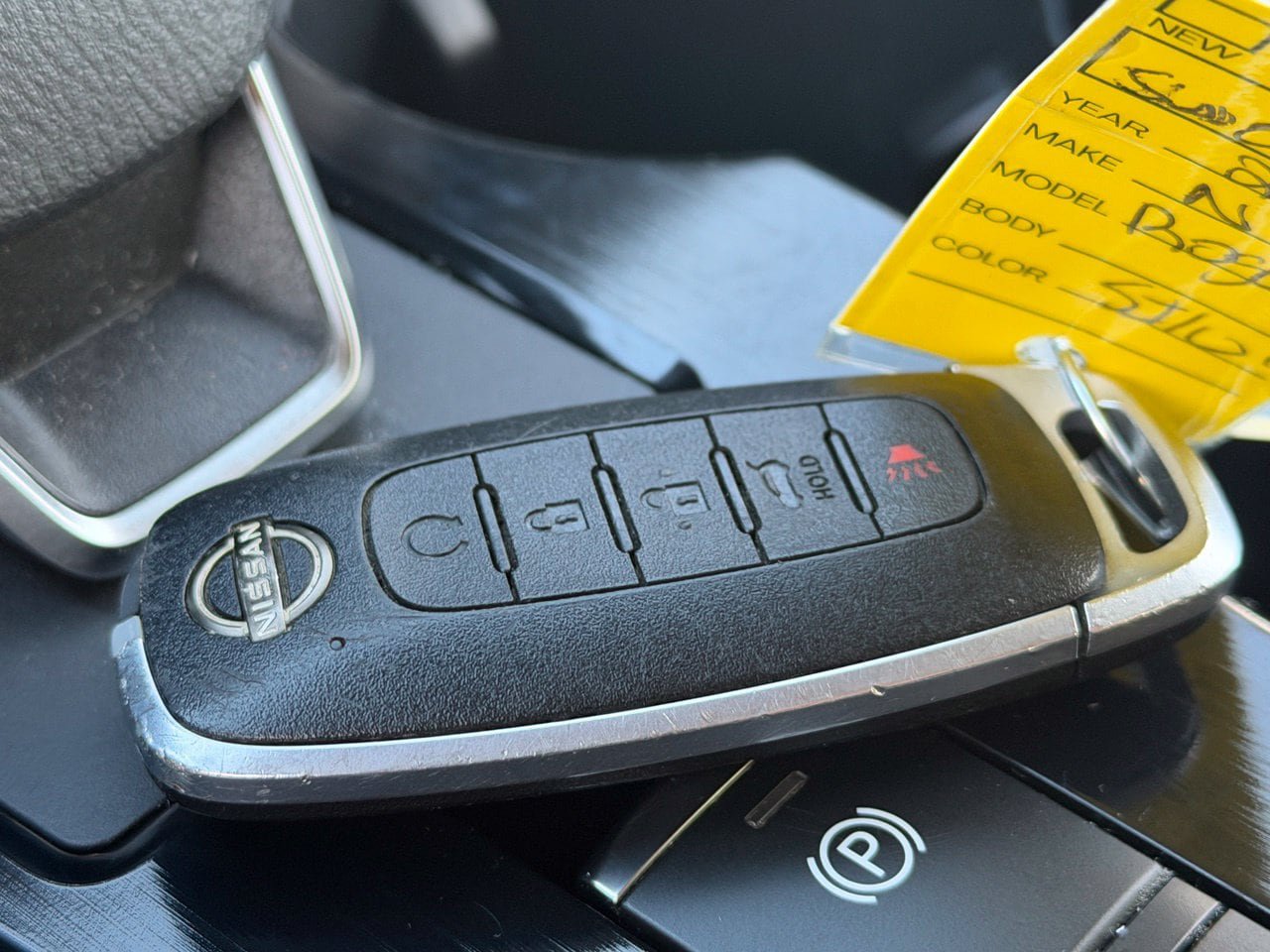 Certified 2025 Nissan Rogue SV FWD image 28