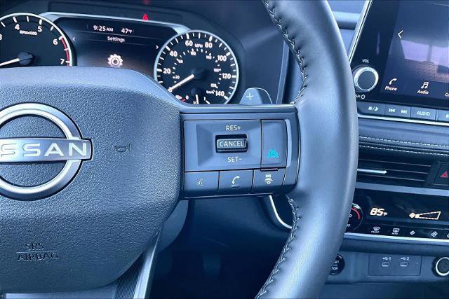 Certified 2025 Nissan Rogue SV image 23