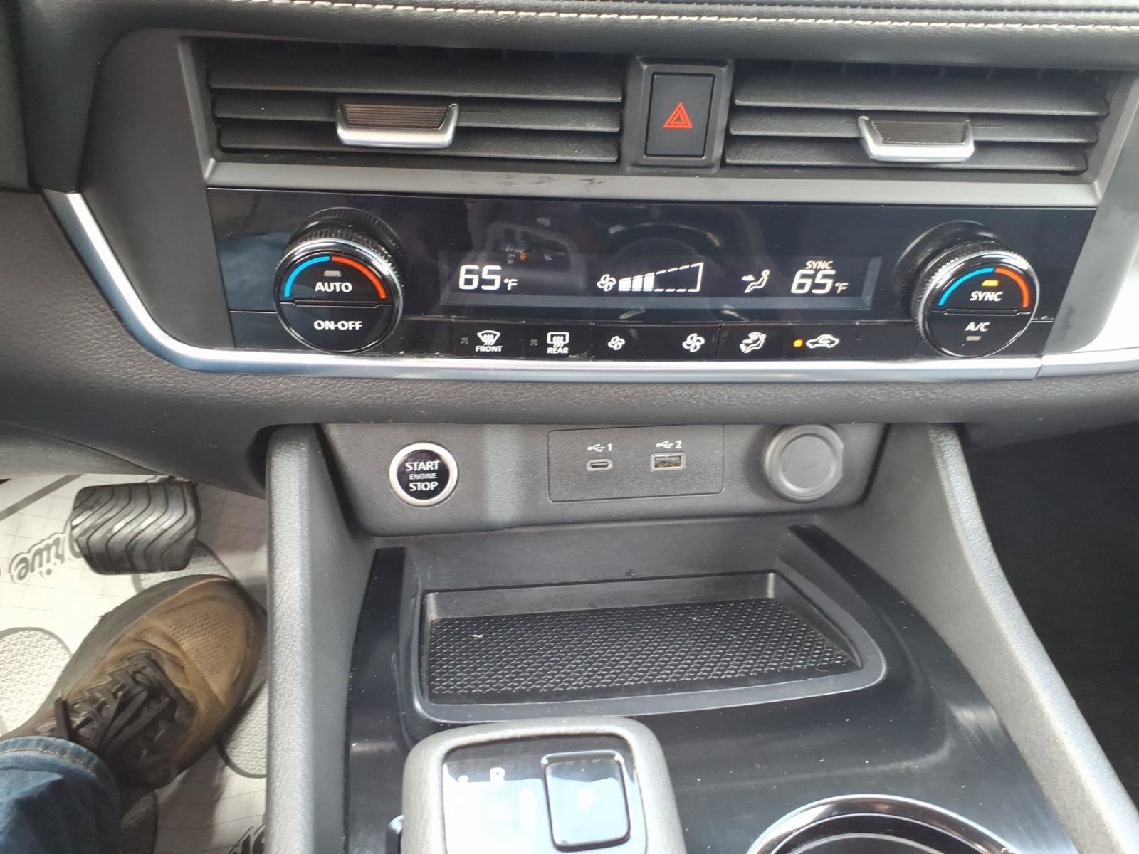 Used 2023 Nissan Rogue SV AWD/4WD image 15