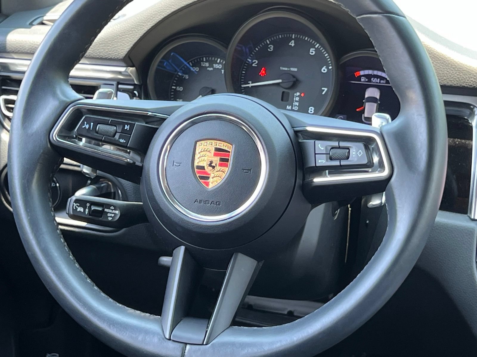 Certified 2024 Porsche Macan AWD/4WD image 24