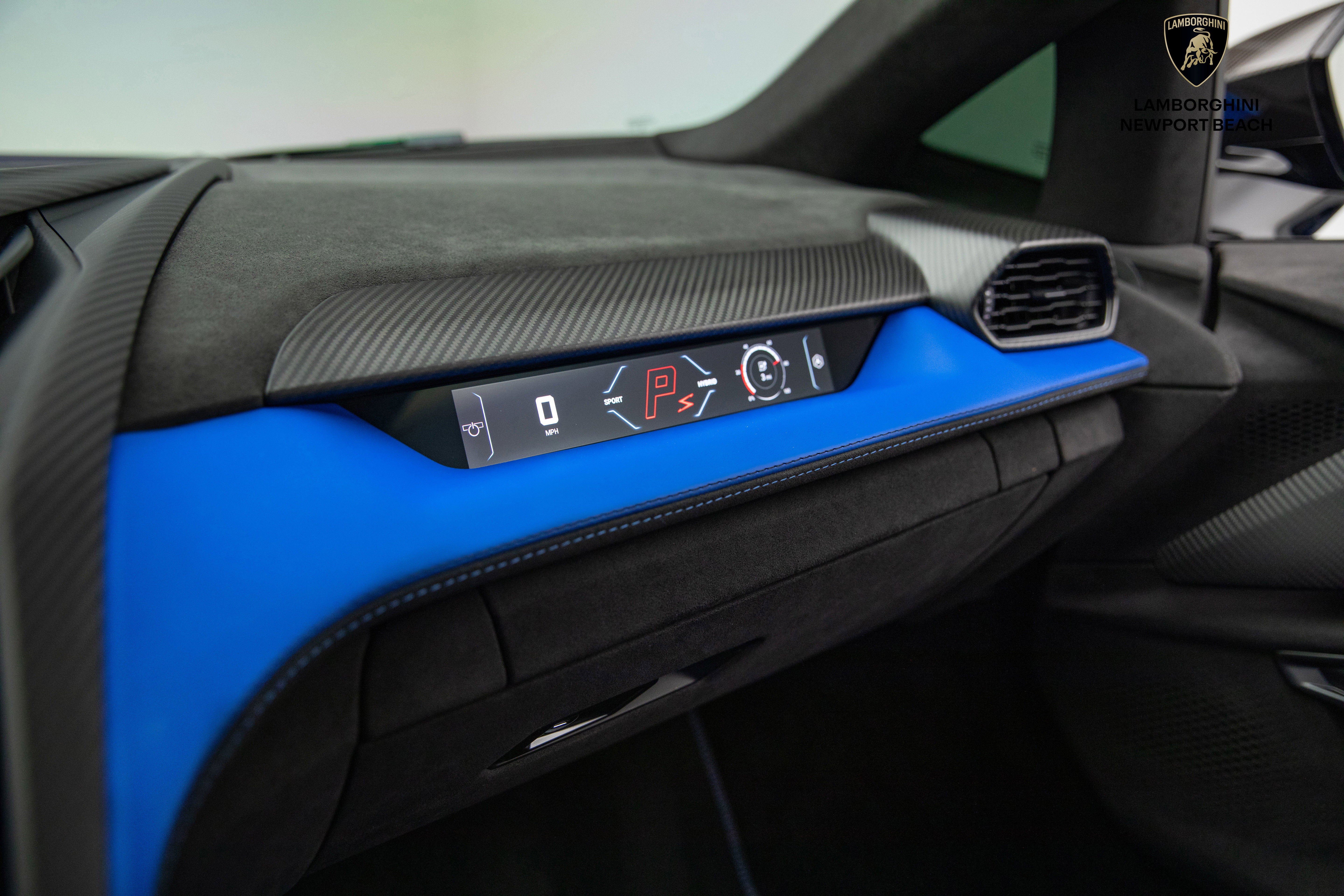 Used 2024 Lamborghini Revuelto image 50