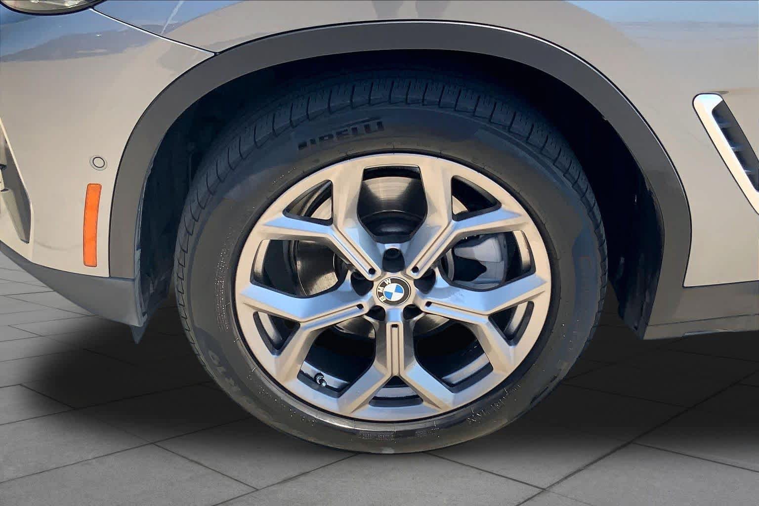 Used 2024 BMW X3 sDrive30i w/ Premium Package w/ZPA RWD image 11