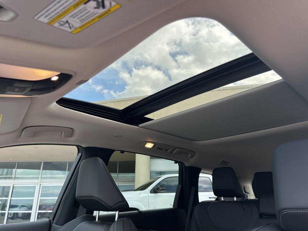 New 2026 INFINITI QX60 Luxe w/ Cargo Package image 14