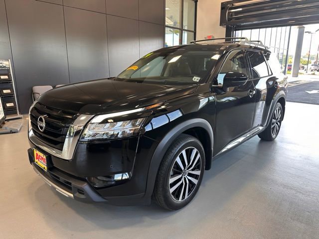Certified 2024 Nissan Pathfinder Platinum w/ Cargo Package image 1