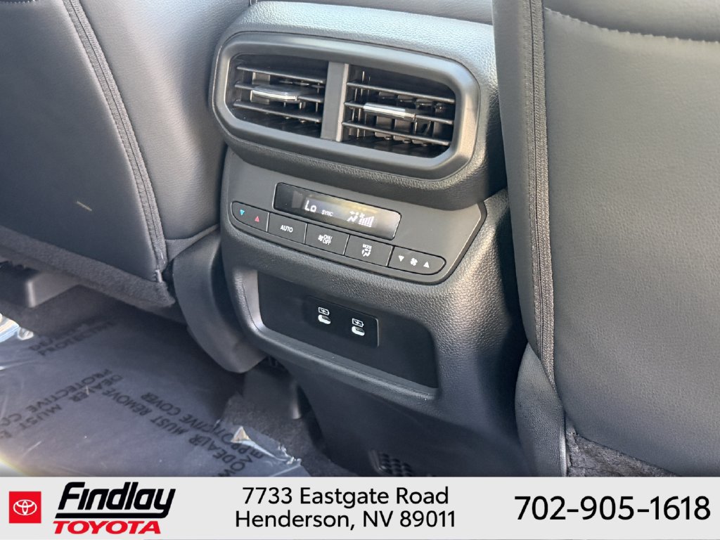 Used 2026 Honda Pilot Touring image 8