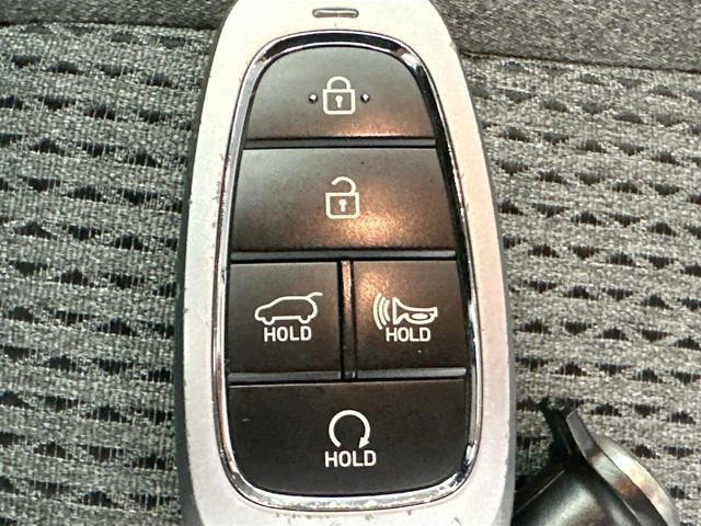 Used 2023 Hyundai Santa Fe SEL Convenience image 17