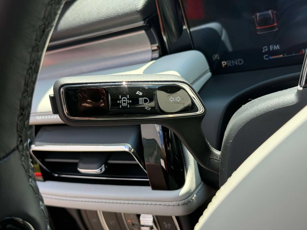 Used 2026 Lincoln Aviator AWD image 30