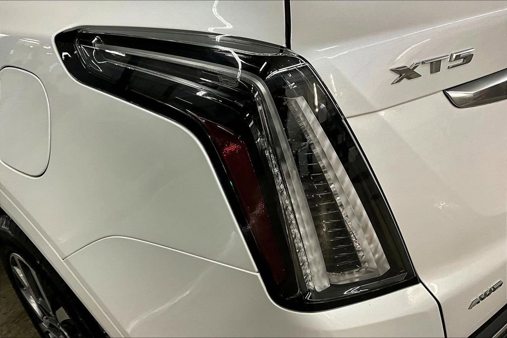 Certified 2025 Cadillac XT5 Sportv w/ Technology Package image 23