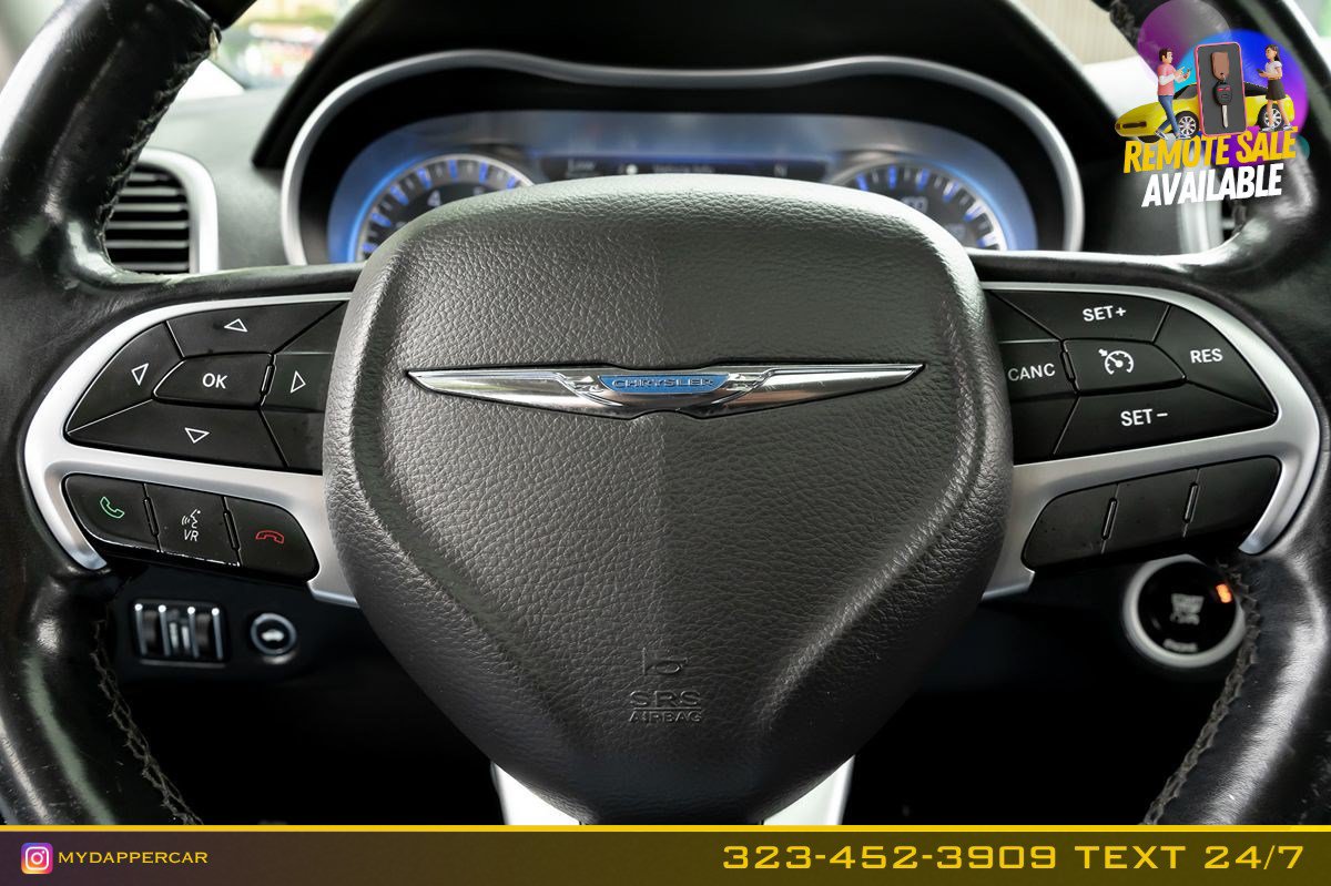 Used 2016 Chrysler 300 C RWD image 24