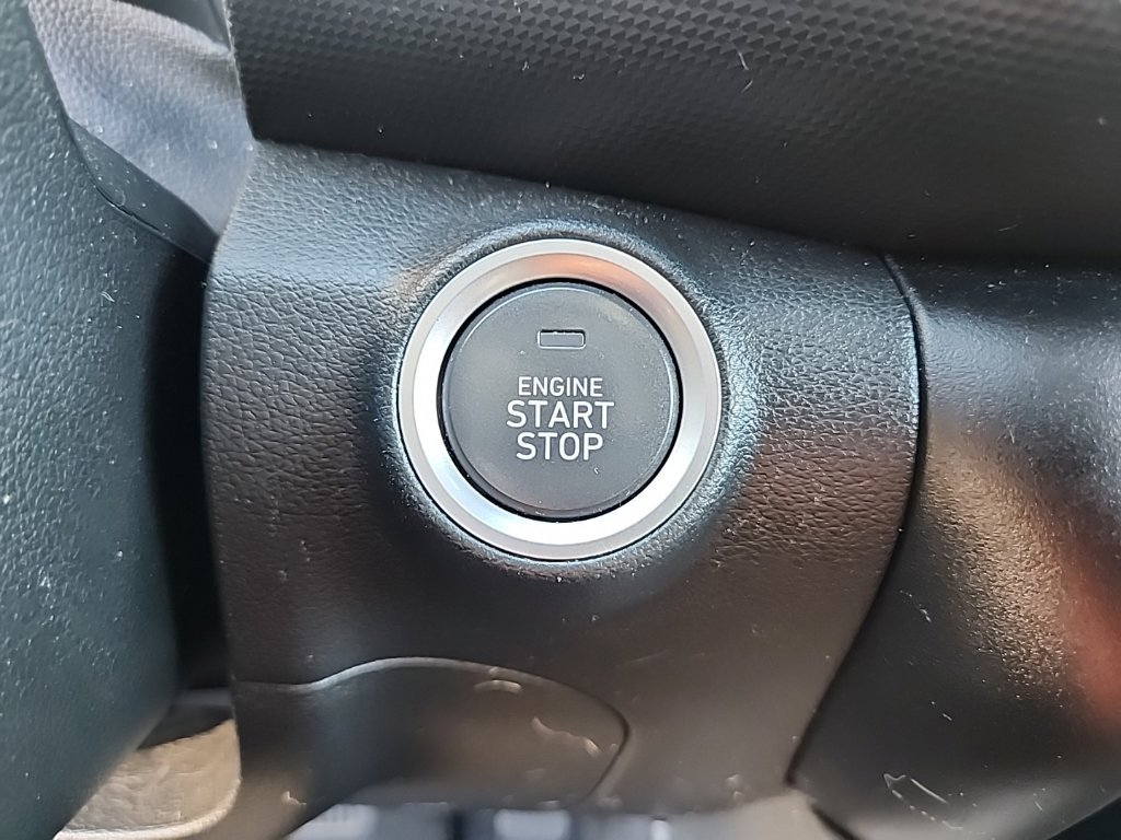 Used 2023 Hyundai Kona SEL AWD/4WD image 18