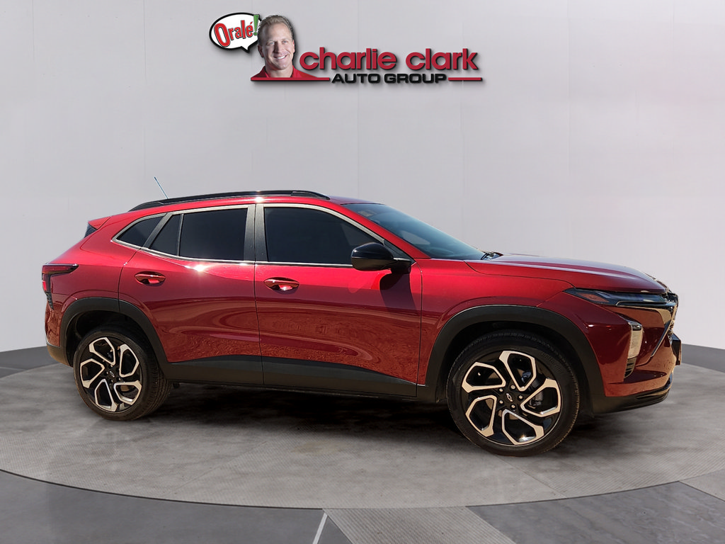 Used 2025 Chevrolet Trax RS w/ Driver Confidence Package FWD image 6