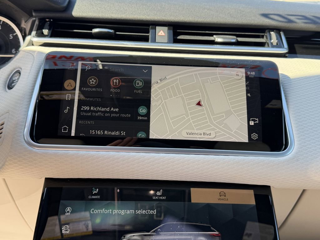 Used 2022 Land Rover Range Rover Velar R-Dynamic S image 28
