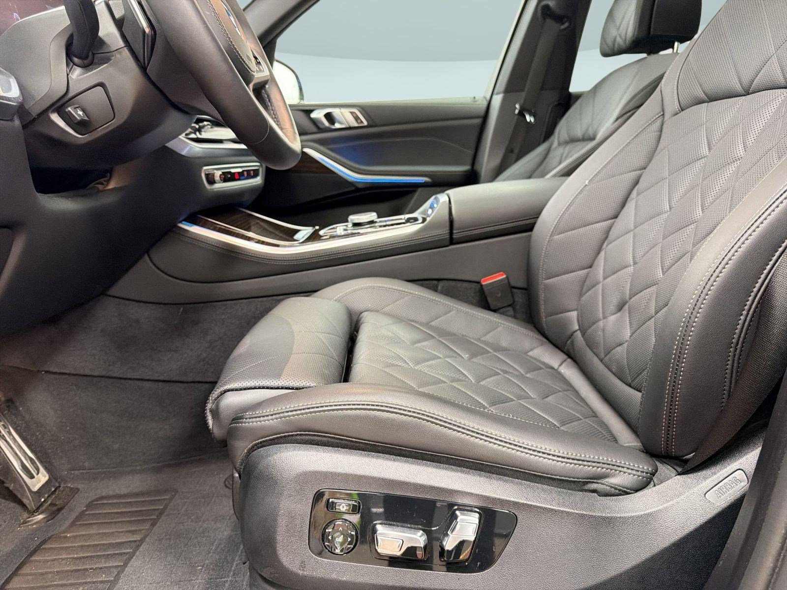 Certified 2024 BMW X5 xDrive50e w/ M Sport Package image 5