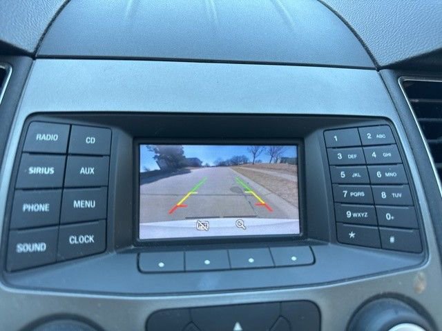 Used 2016 Ford Taurus SEL FWD image 12
