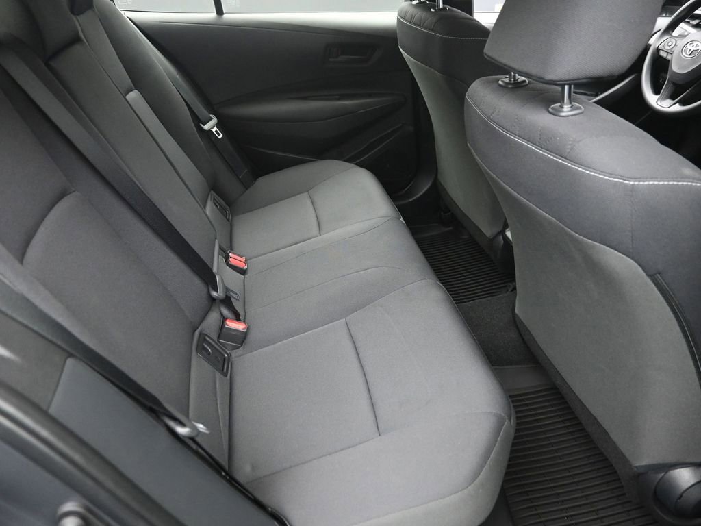 Used 2025 Toyota Corolla LE image 8