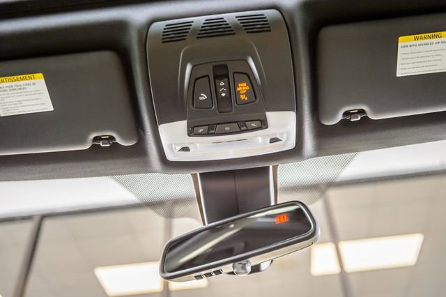 Used 2017 BMW 340i xDrive Sedan image 38