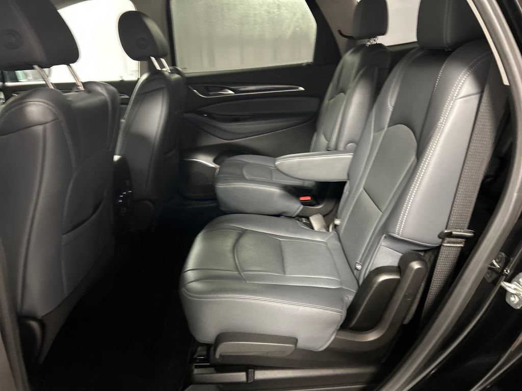 Used 2021 Buick Enclave Essence FWD image 23