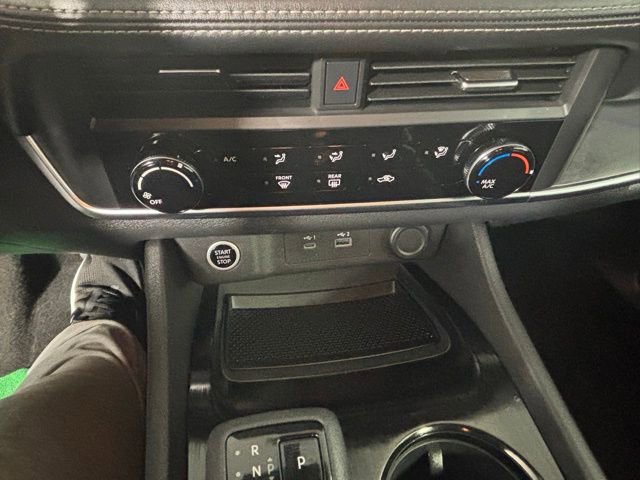 Used 2023 Nissan Rogue S image 14