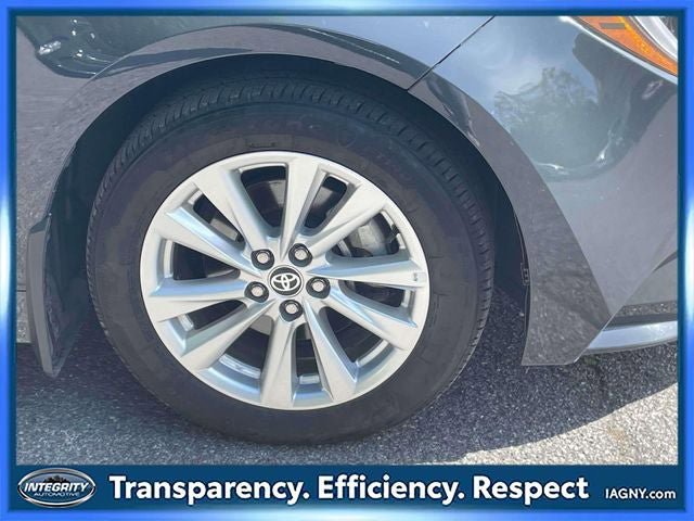 Used 2023 Toyota Corolla LE w/ LE Convenience Package FWD image 9